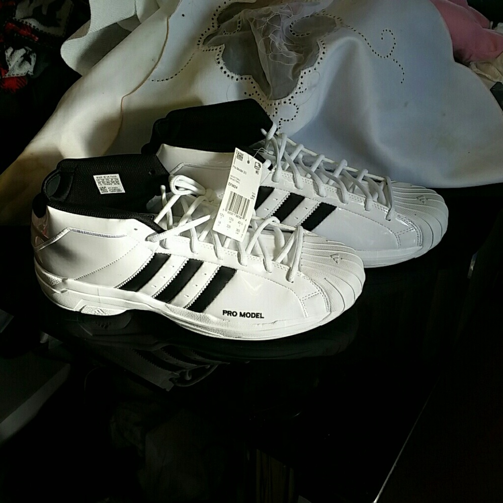 Adidas pro model 2g